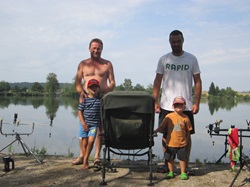 Jürgen Weitschacher mit Kindern